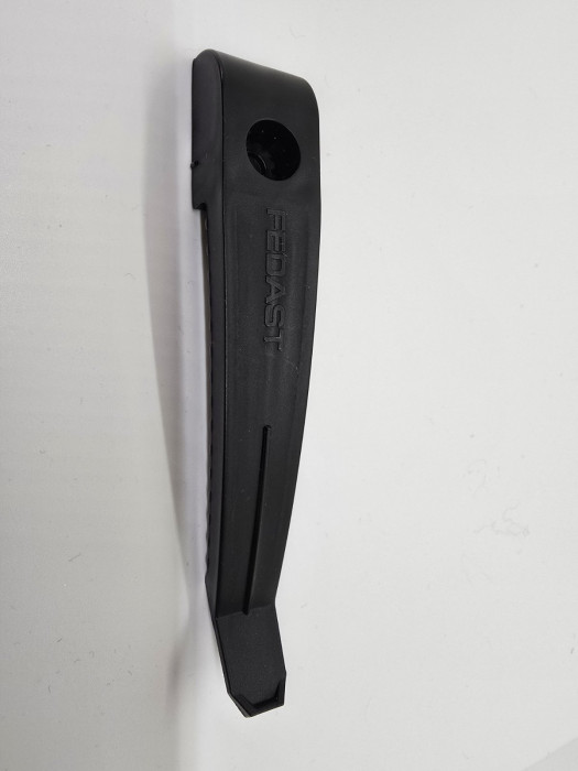 Пластиковый зажим кабеля ПМ