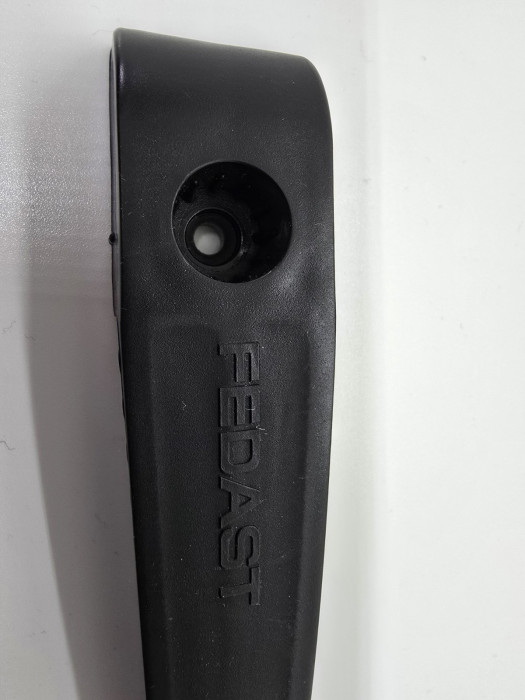 Пластиковый зажим кабеля ПМ